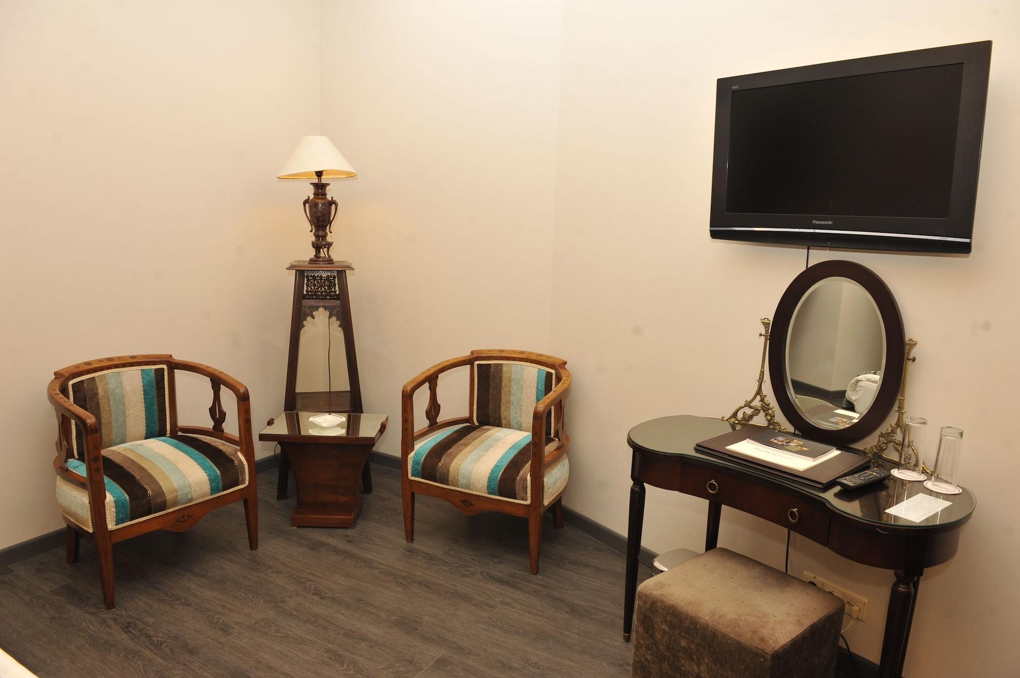 Warwick Palm Beach Hotel ベイルート エクステリア 写真