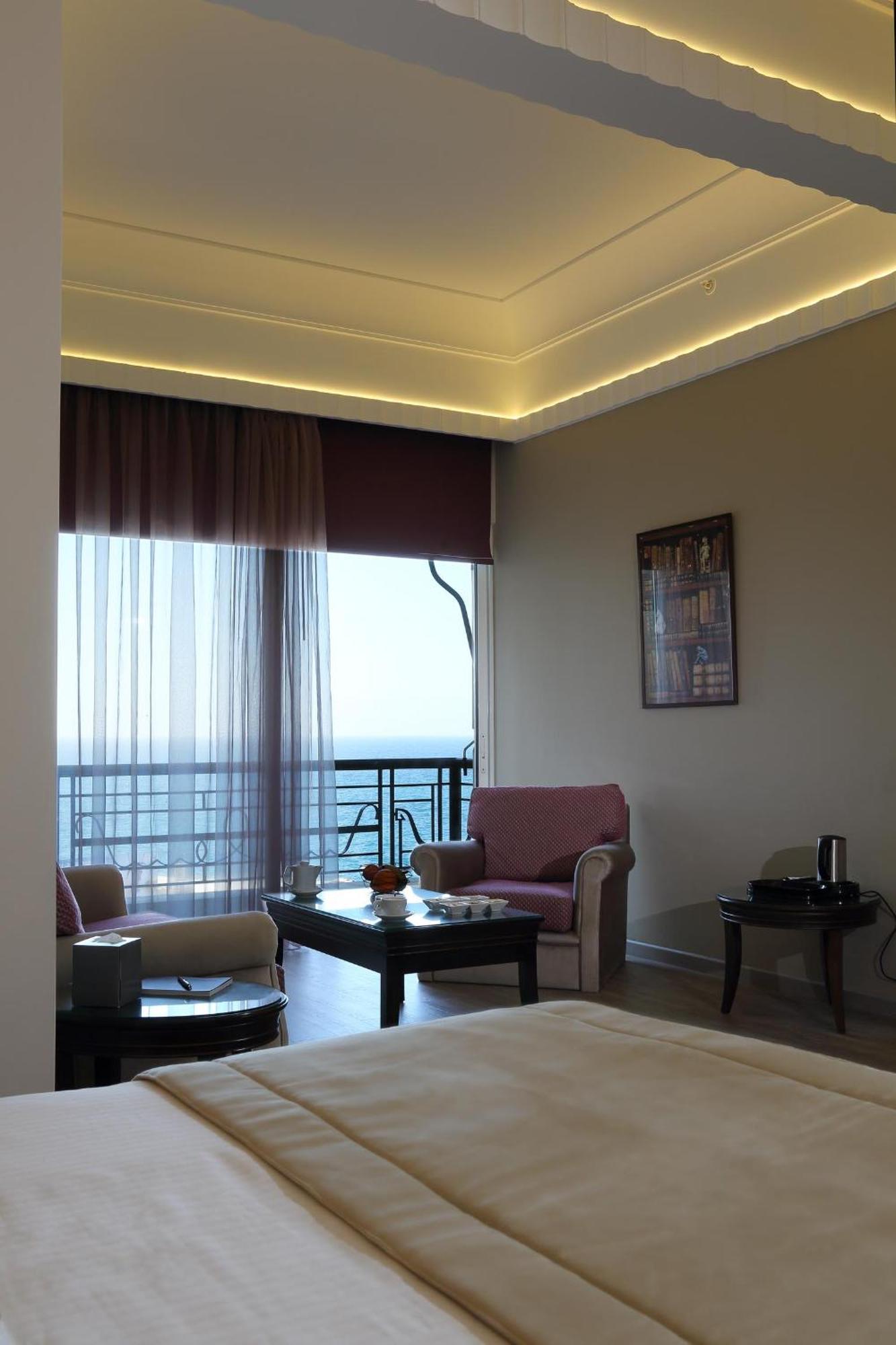 Warwick Palm Beach Hotel ベイルート 部屋 写真