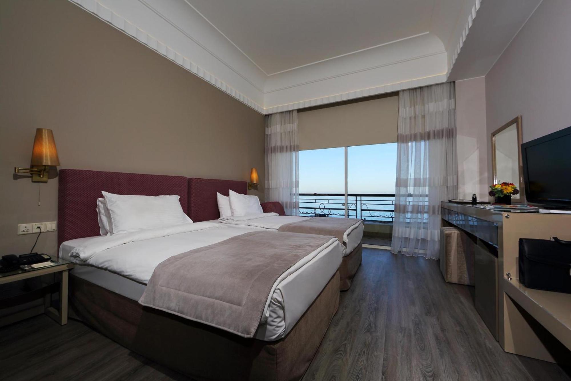 Warwick Palm Beach Hotel ベイルート 部屋 写真