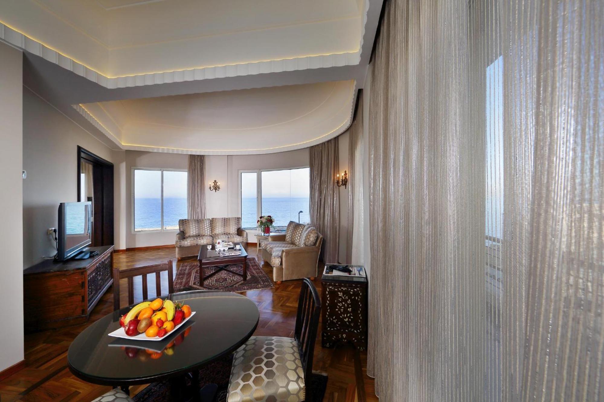 Warwick Palm Beach Hotel ベイルート 部屋 写真