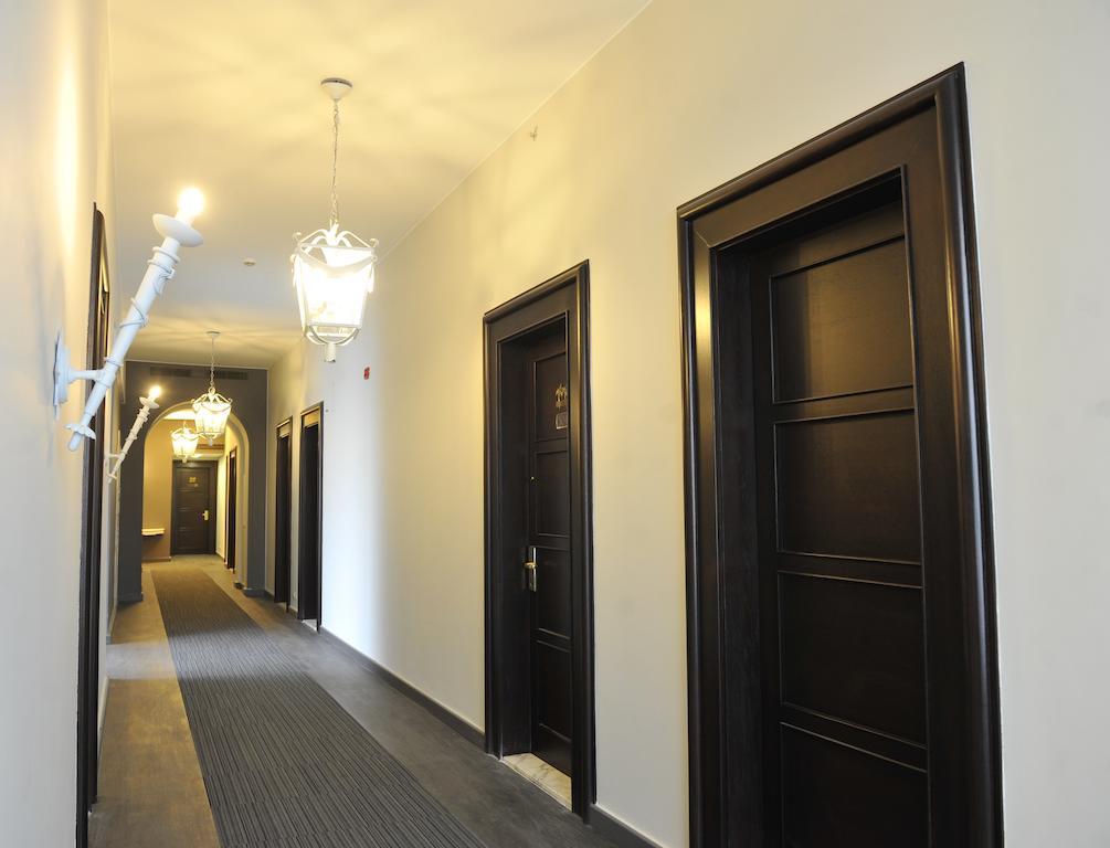 Warwick Palm Beach Hotel ベイルート エクステリア 写真
